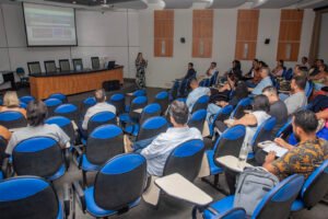 reunião apresenta novo portal de planejamento no passo municipal. macaé/rj.