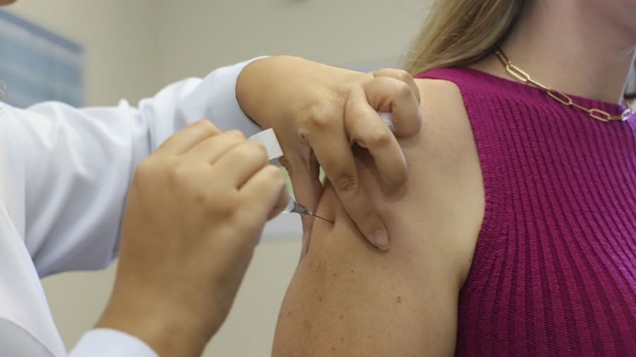 rio das ostras chama atencao para importancia da imunizacao contra sarampo sarampo 900x505