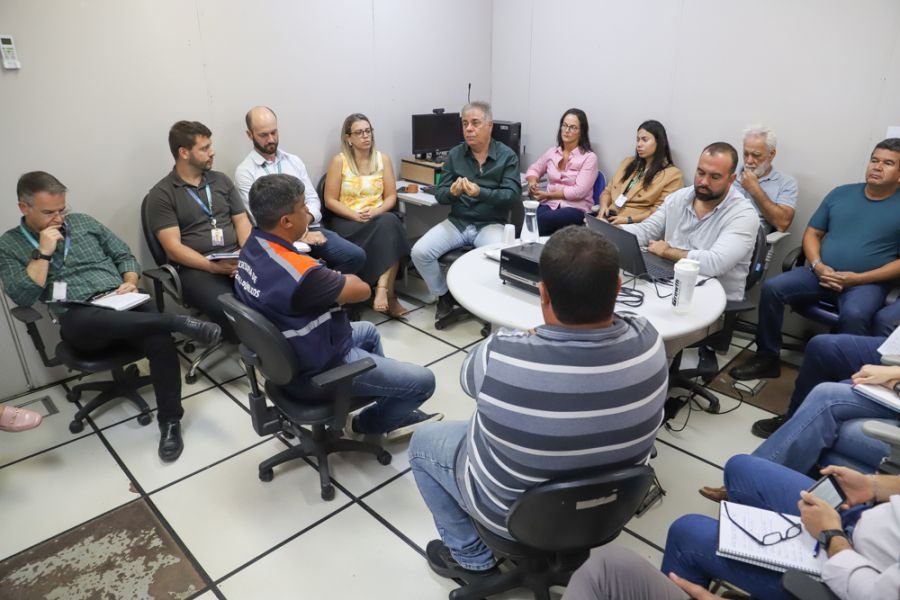 municipio cobra solucoes definitivas da rio saneamento para problemas nas obras obras reuniao secretario com rio mais foto akilla ribeiro 9