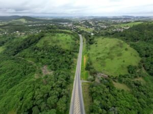rio das ostras e macae reforcam articulacao por duplicacao da rj 106 a duplicacao busca melhorar a mobilidade urbana e aumentar a seguranca 900x675
