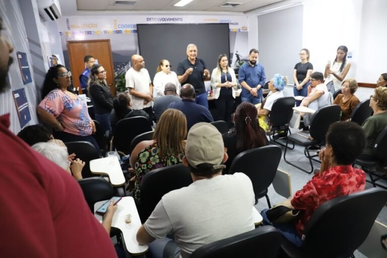 prefeito carlos augusto balthazar recebe permissionarios do shopping de rua whatsapp image 2026 07 06 at 17.41.17 2