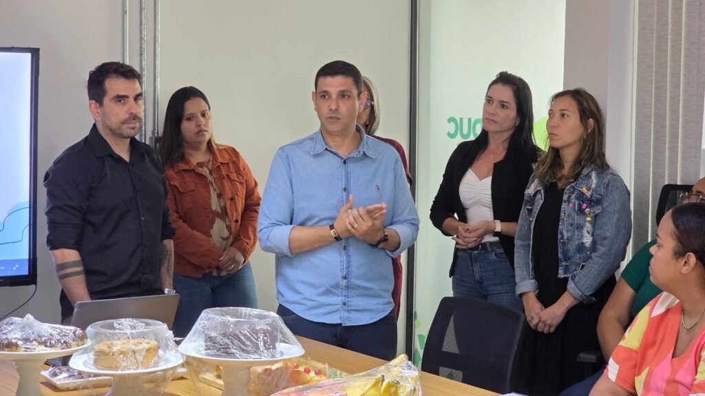 Prefeitura de Iguaba Grande premia projetos pedagógicos inovadores desenvolvidos por professoras da Rede Municipal de Ensino whatsapp image 2026 10 19 at 17.20.26